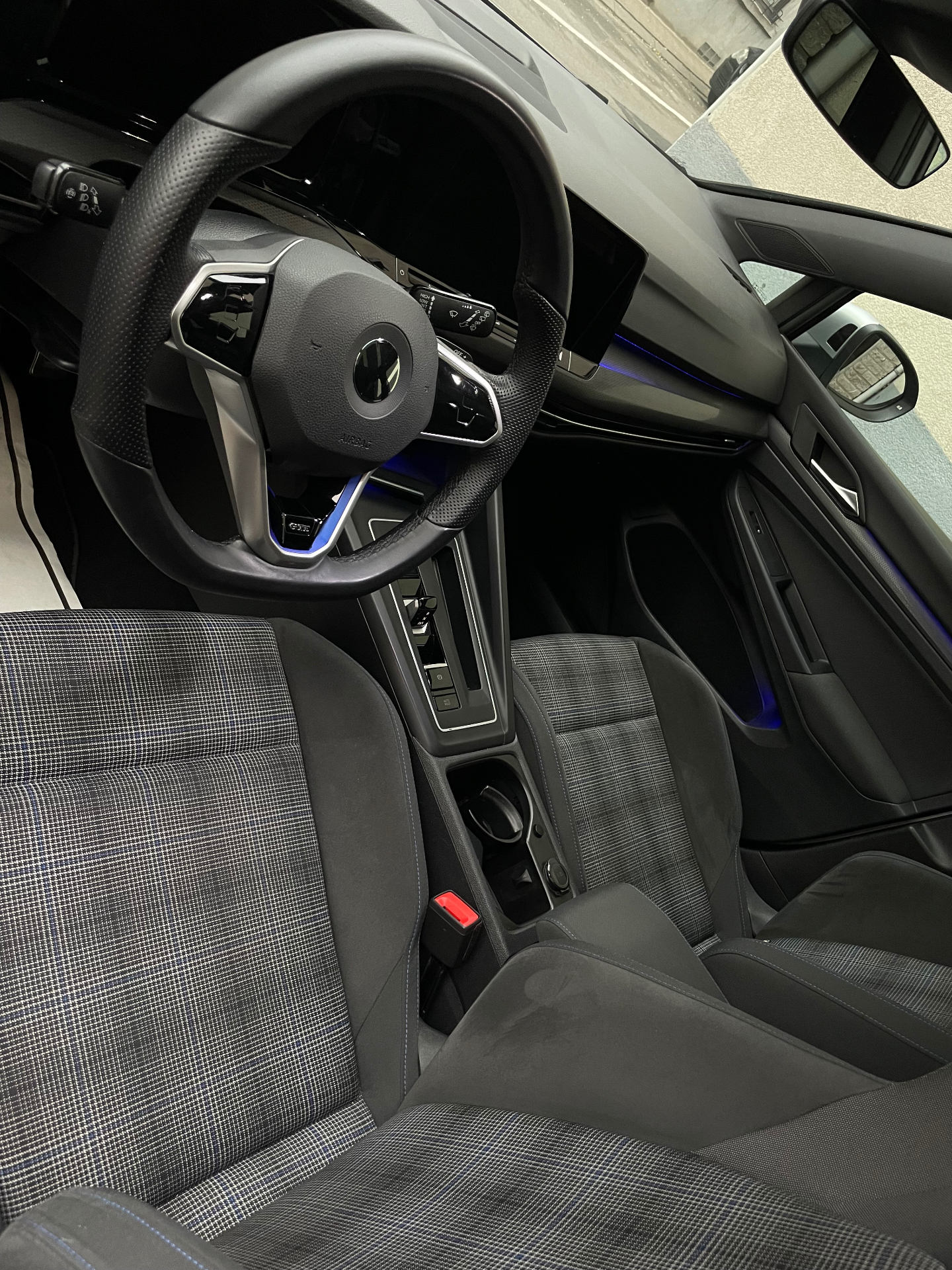 Habitacle Volkswagen propre après nettoyage intérieur WashCarPrestige